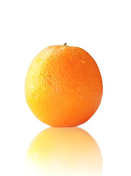 Oranye diisolasi pada putih — Stok Foto