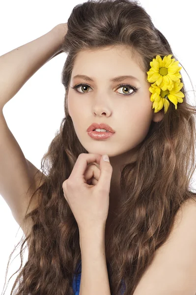Свіжа дівчина з жовтою квіткою — стокове фото