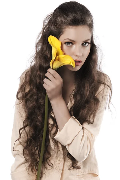 Yellow calla and fresh pretty girl — Stock Photo, Image