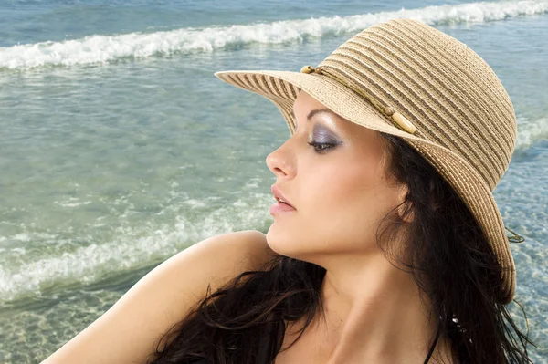 Brunette with hat — Stock Photo, Image
