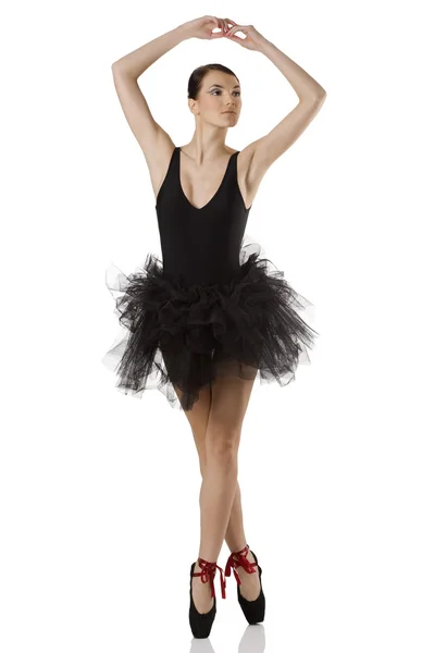 Bailarina em preto na ponta — Fotografia de Stock