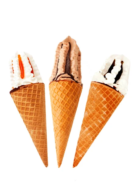 Trois cônes ondulés de crème glacée — Photo