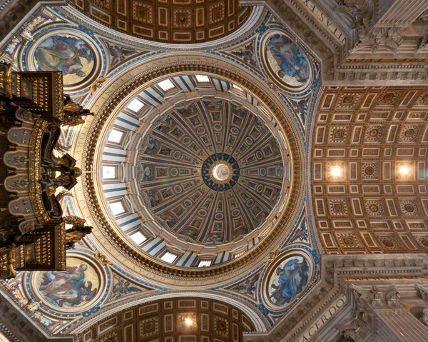 Ceil of the St' Peter's Basillica — Stock Photo, Image