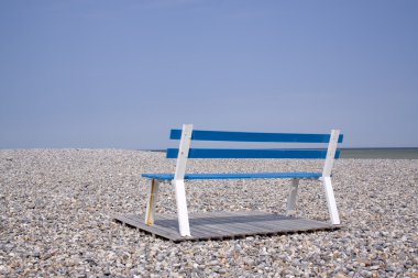 Beach-Çakmaktaş kıyı boyunca sandalyede