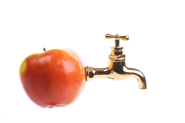Frutta da un rubinetto — Foto Stock