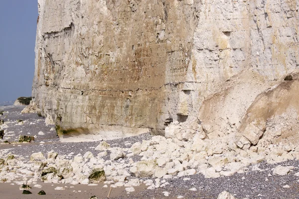 stock image Chalk cliff along the beach