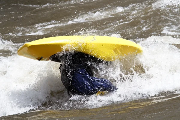 Homme en kayak — Photo