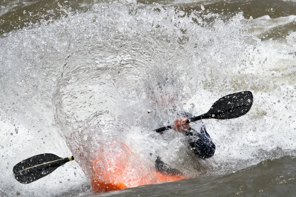 Hombre en kayak —  Fotos de Stock
