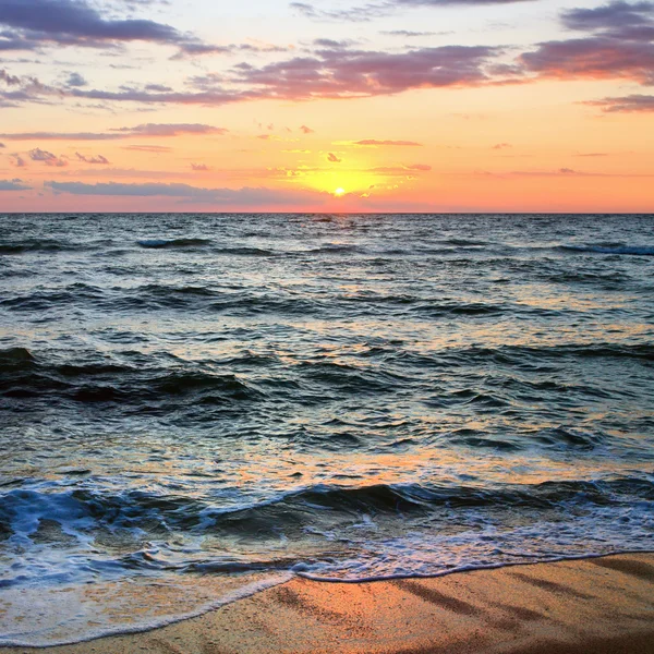 Zee zonsondergang surf Golf — Stockfoto