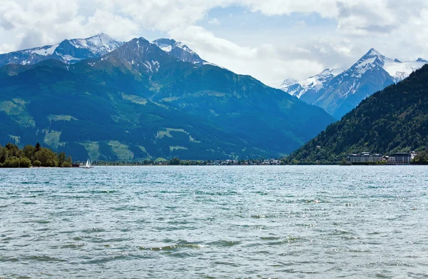 Alpiene zomer-Meerzicht — Stockfoto