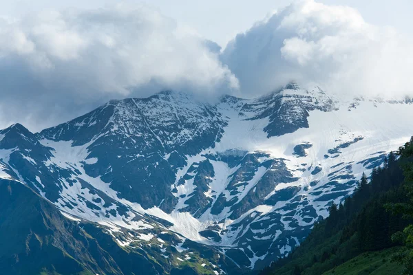 Alpen zomer weergave — Stockfoto