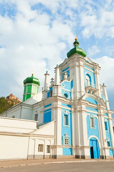Église orthodoxe russe dans la ville de Kremenets — Photo