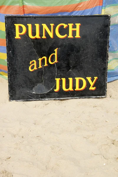 Sinal de soco e Judy — Fotografia de Stock
