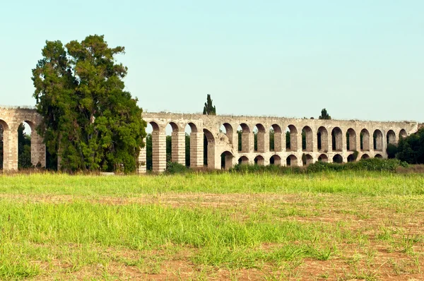 Aqueduc romain à Akko  . — Photo