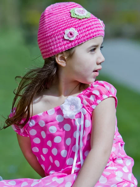 Young girl looking — Stock Photo, Image