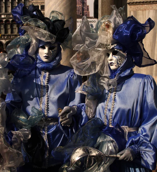Benátky karneval, modré masky — Stock fotografie
