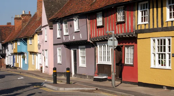 Veelkleurige huisjes, saffron walden, essex, Verenigd Koninkrijk — Stockfoto