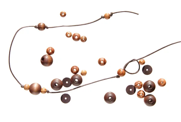 Fare una semplice collana - fissare le perline con i nodi — Foto Stock