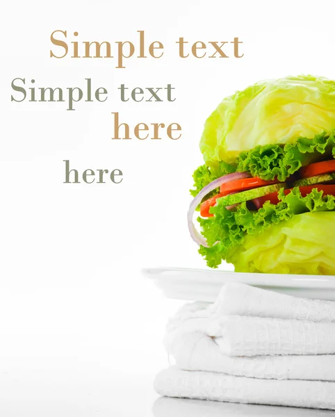Vegetáriánus burger - káposzta, paradicsom, uborka, hagyma, saláta — Stock Fotó