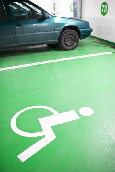 Parking souterrain / garage (image couleur tonique ) — Photo