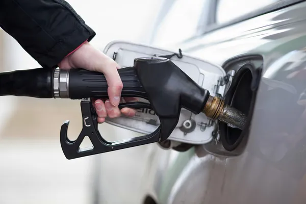 Car fueling at the gas station — Stock Photo, Image