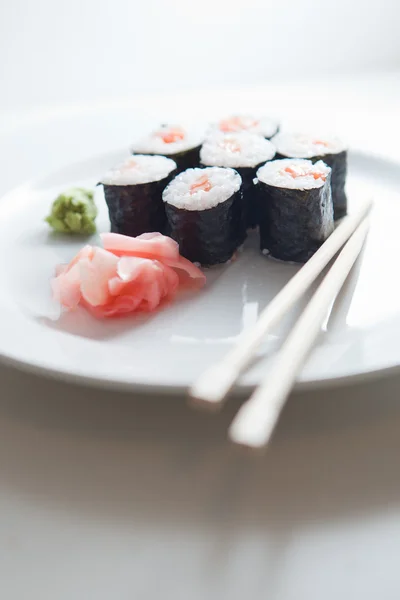 Sushi maki (color toned image; shallow DOF) — Stock Photo, Image