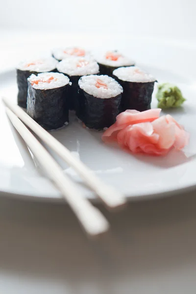 Sushi maki (color toned image; shallow DOF) — Stock Photo, Image