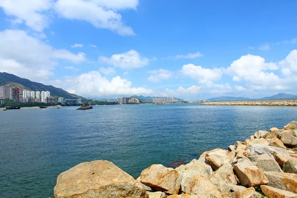Pobřežní krajina v hong Kongu na den — Stock fotografie