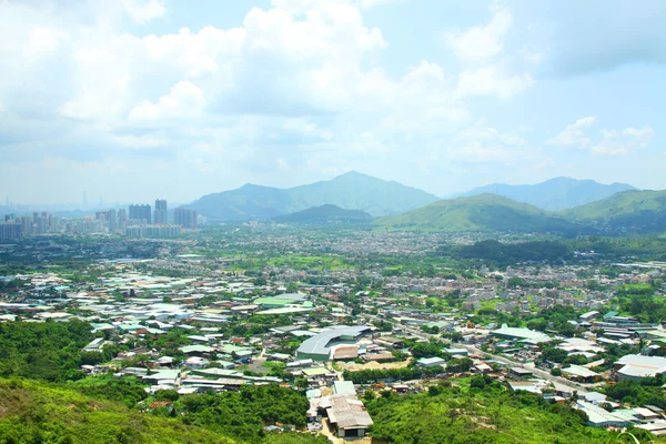 Hong kong lantligt område med många flerbostadshus — Stockfoto