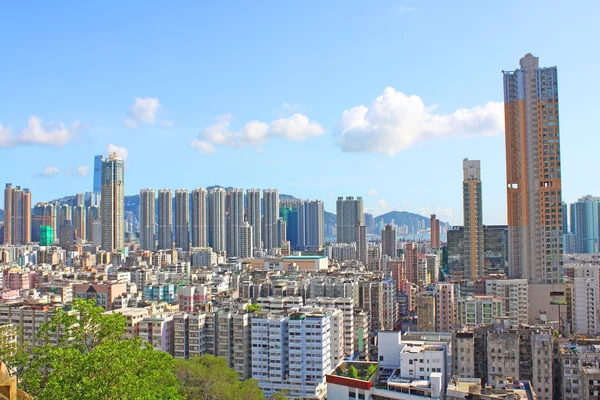 Hong kong kalabalık binaları ile şehir merkezine — Stok fotoğraf