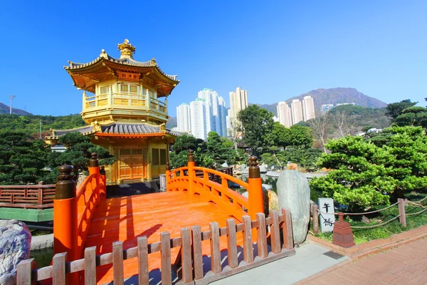 O Pavilhão da Perfeição Absoluta no Jardim de Nan Lian — Fotografia de Stock