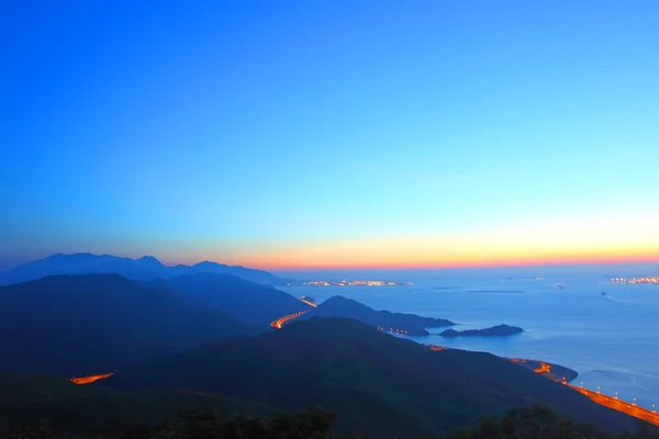 Günbatımı zaman dağ manzarası — Stok fotoğraf