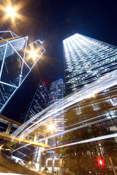 Circulation dramatique et animée à Hong Kong la nuit — Photo