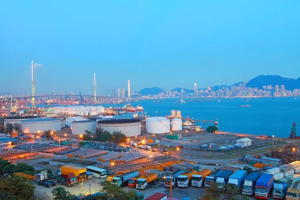 Hong Kong bridge and cargo container terminal — Stock Photo, Image
