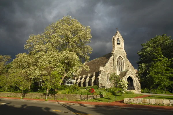 fırtınalı gökyüzü güneşli Kilisesi