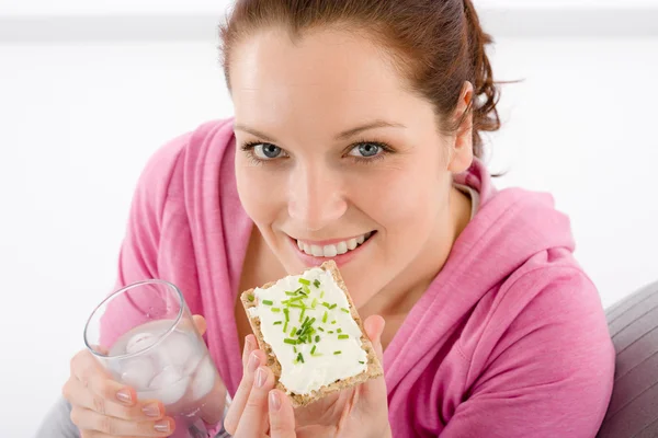 Fitness woman relax glass water snack sportive — Stock Photo, Image
