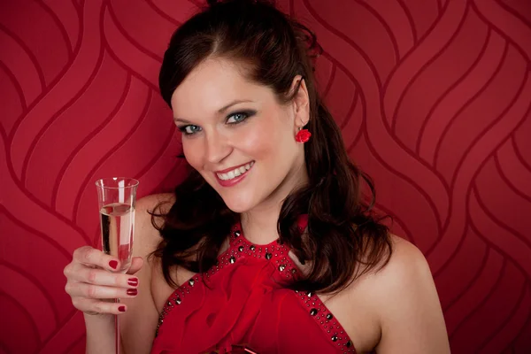 Cocktailparty kvinna champagne närvarande — Stockfoto