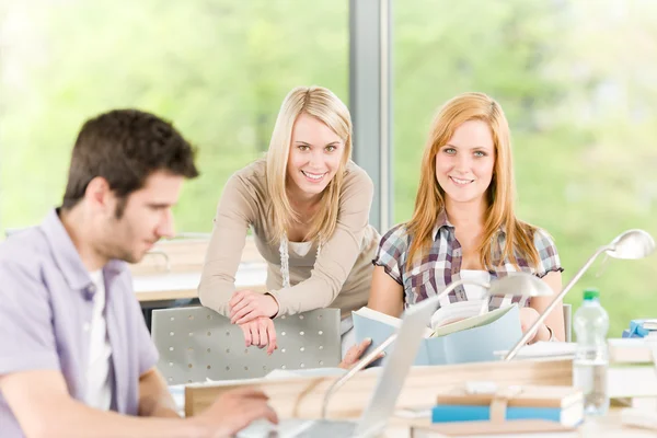 Group of young high school students learning — Stock Photo, Image