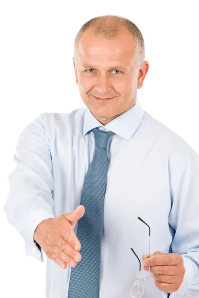 Happy senior affärsman handslag stänga affären — Stockfoto