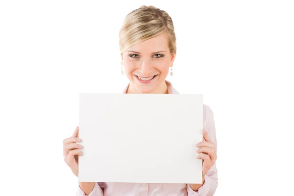 Kobieta trzymać pusty transparent z przodu — Zdjęcie stockowe