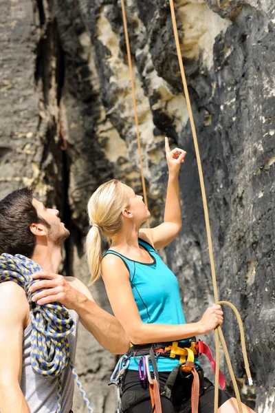 Rock climbing looking pointing up — Stock Photo, Image
