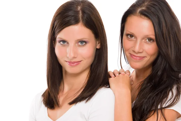 Twee vriendinnen prachtige model lachende portret — Stockfoto