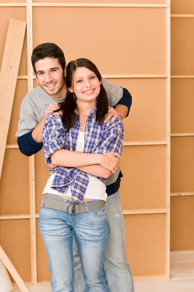 Heimwerker junges glückliches Paar — Stockfoto