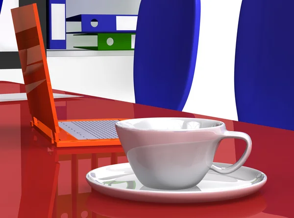 Cup på kontoret skrivbordet nära laptop — Stockfoto