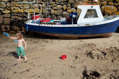 Çocuk beach liman cornwall tekne mousehole