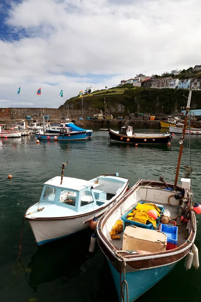 Cornwall bateaux port Mousehole village de pêche — Photo
