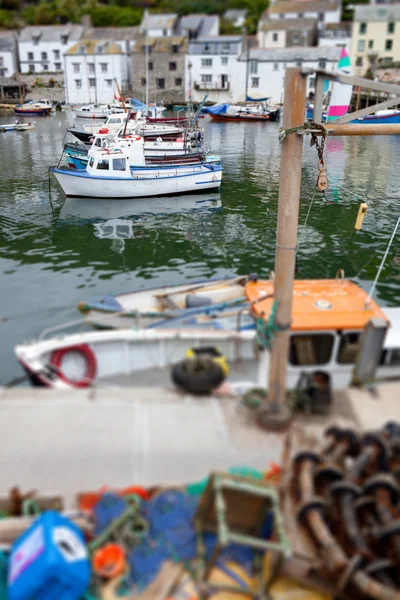 Polperro рибальського села порту — стокове фото