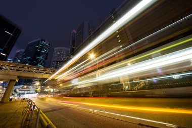 Hong Kong 'da gece trafiği