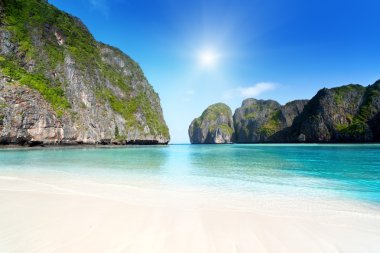 Moning in Maya bay Phi phi leh island Thailand clipart