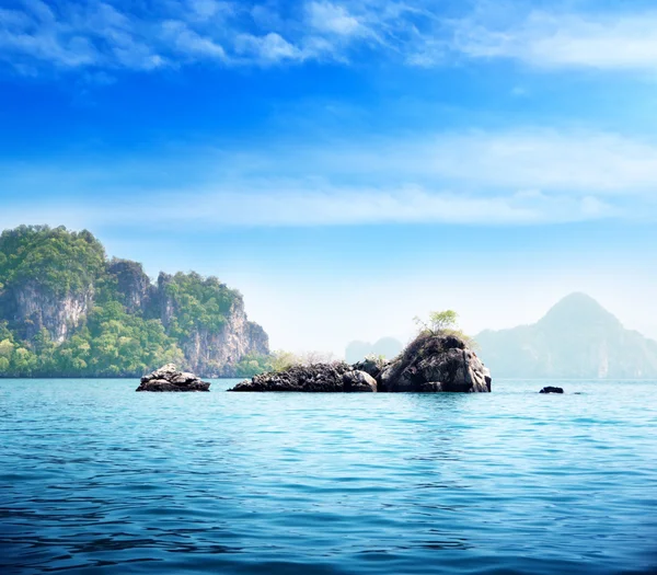 Eilanden in de andaman zee thailand — Stockfoto